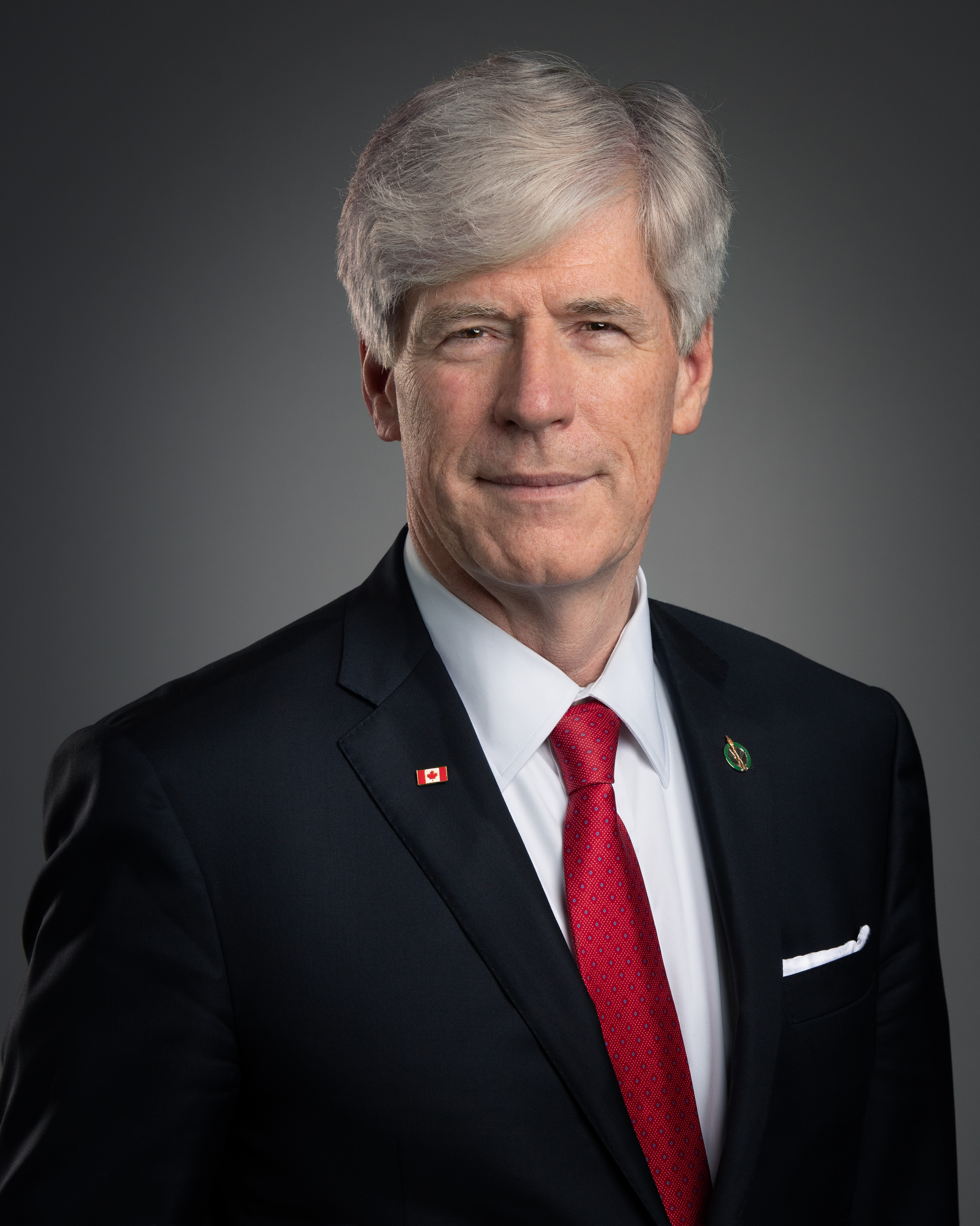 L'honorable Tim Hodgson - Ministre de l’Énergie et des Ressources naturelles