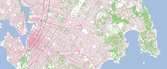 Une carte de Victoria, C.-B. montrant les routes, les bâtiments, les espaces verts et les eaux de surface