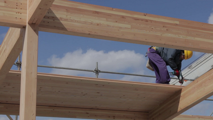 Vidéo qui explique les avantages du bois comme matériau de construction (2 minutes, 19 secondes)