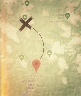 Carte montrant la position du mont Cayley, indiquée par un « X », par rapport à celle des villes de Whistler et de Squamish.