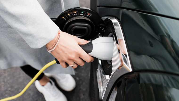 Bornes de recharge pour véhicules électriques : les principes de base